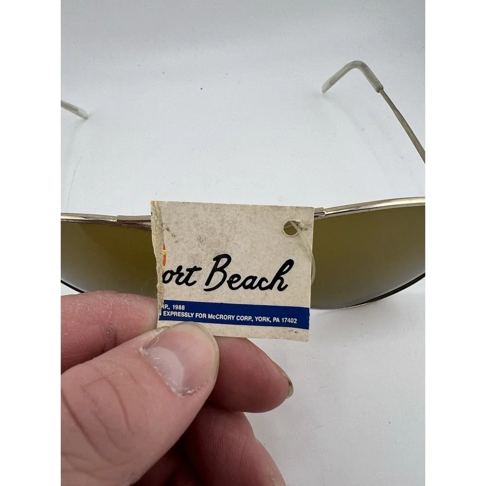 Vintage 1988 Newport Newport Beach Aviator Sunglasses Gold Brown Lens 985754